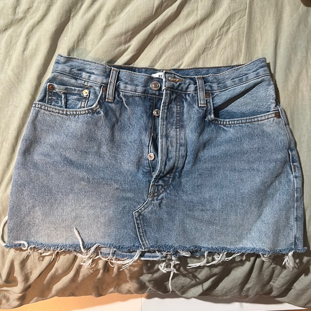 Re/Done
SKU: 222800F09000005
Blue 90s Miniskirt